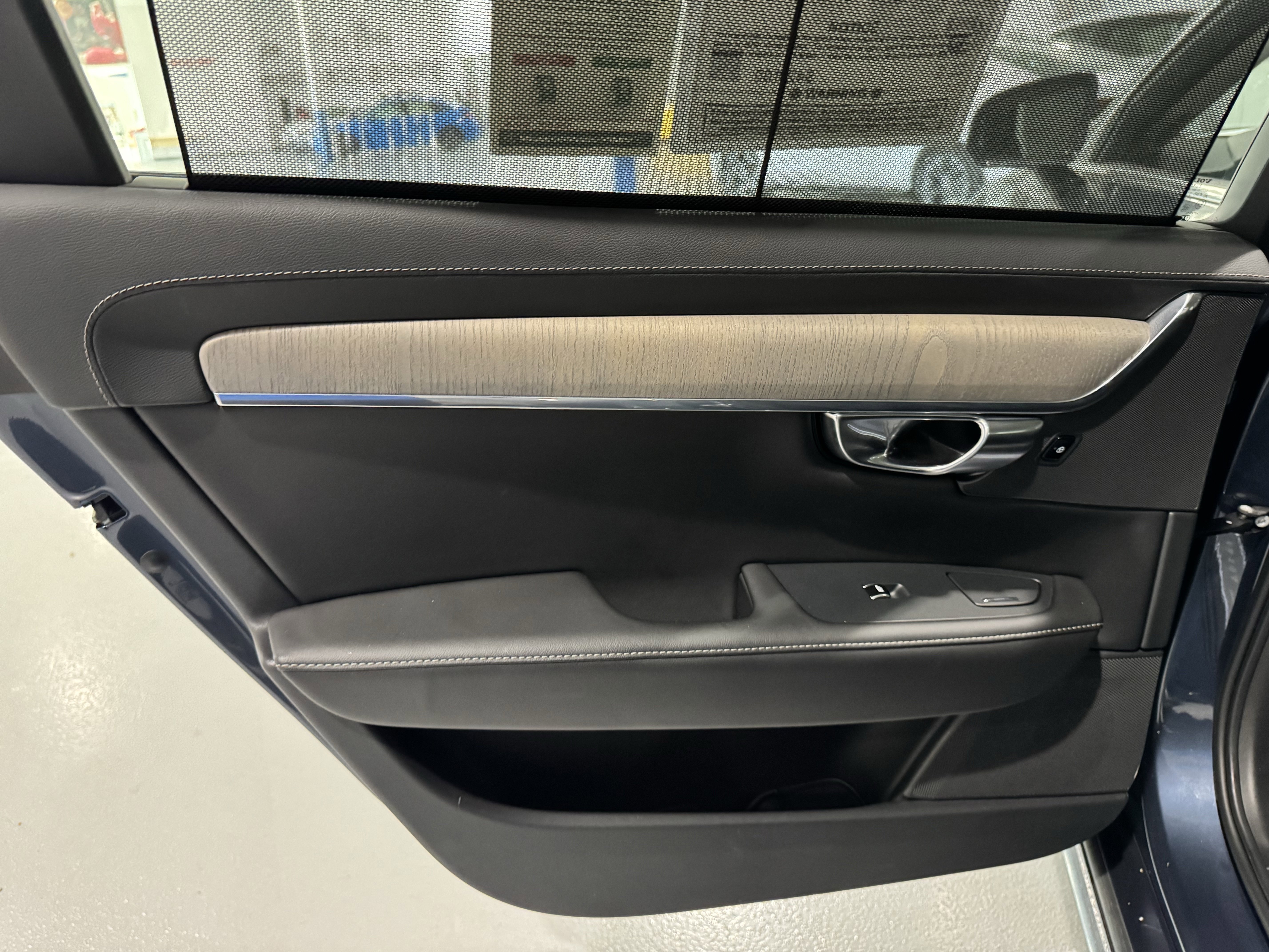 Used 2023 Volvo S90 B6 Ultimate w/ Protection Package Premier image 46