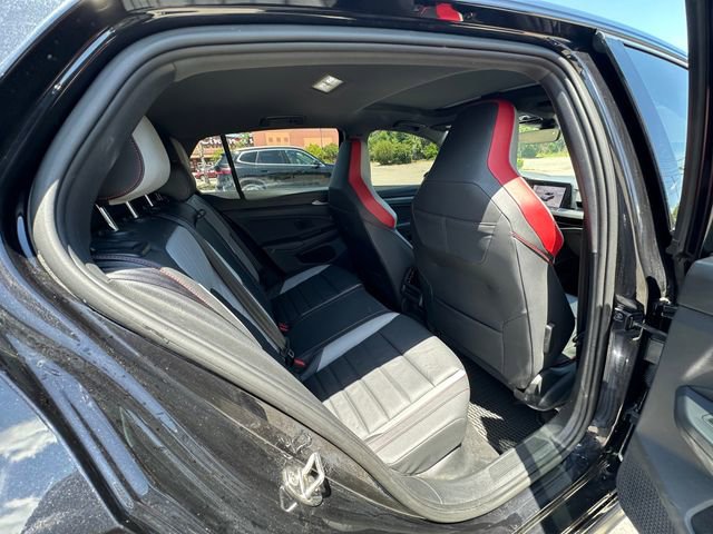 Used 2022 Volkswagen GTI SE FWD image 17