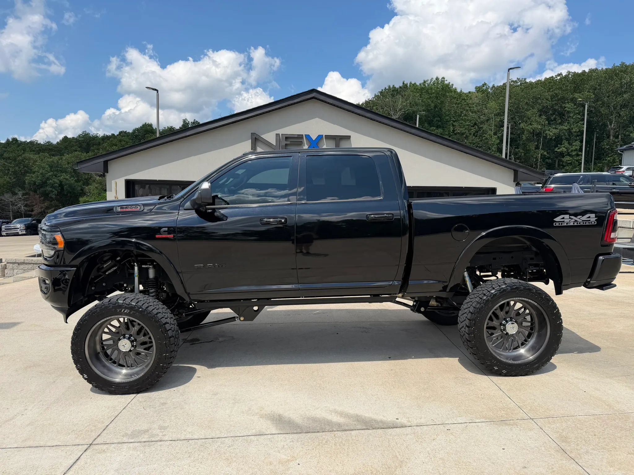 Used 2020 RAM 2500 Limited AWD/4WD image 6