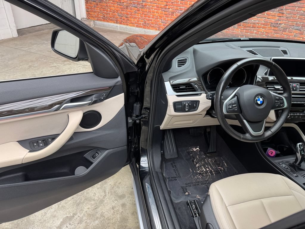 Used 2022 BMW X1 xDrive28i w/ Convenience Package AWD/4WD image 8