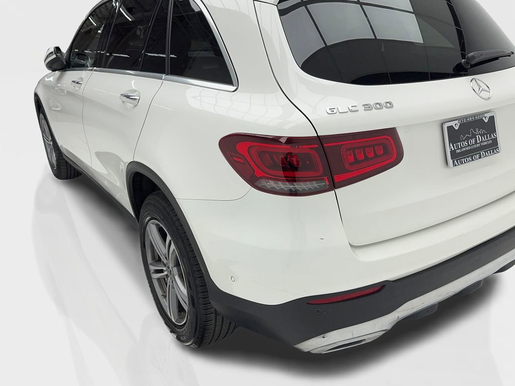 Used 2021 Mercedes-Benz GLC 300 4MATIC w/ Premium Package image 7