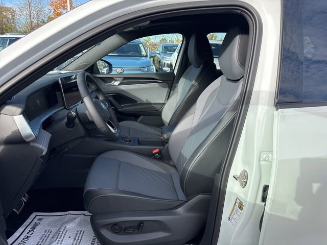 New 2026 Volkswagen Tiguan SE R-Line image 8