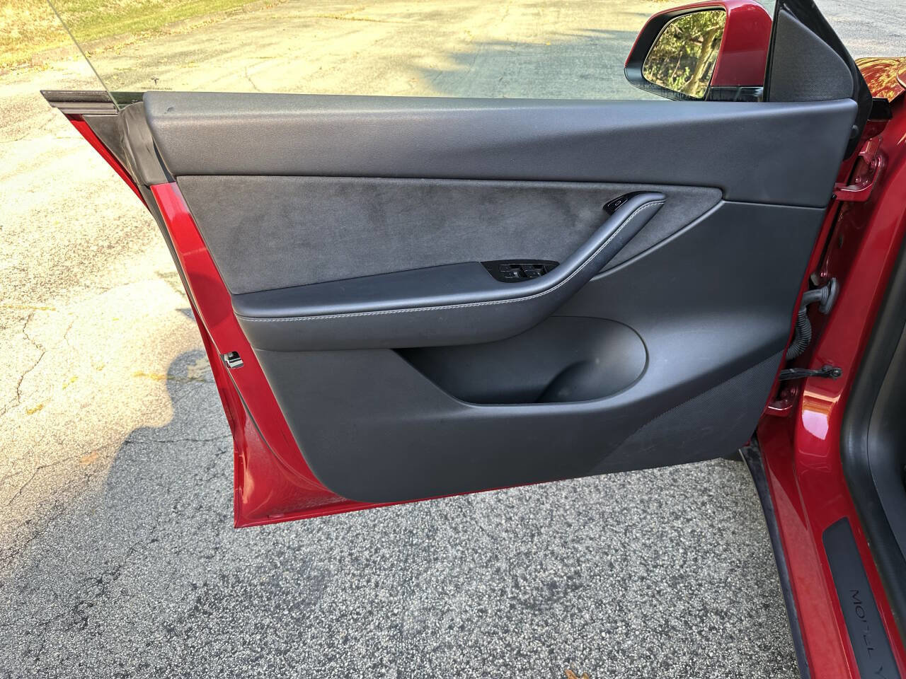 Used 2021 Tesla Model Y Long Range image 23