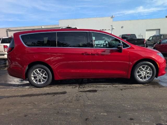 New 2026 Chrysler Voyager LX image 2