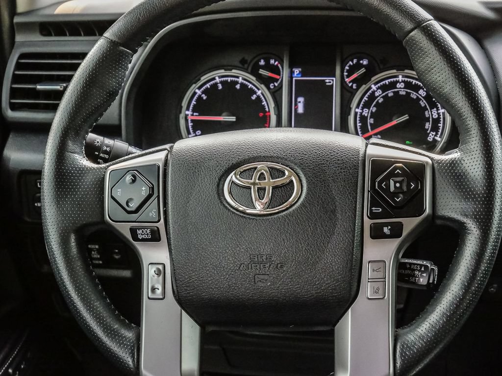 Used 2024 Toyota 4Runner Limited AWD/4WD image 31