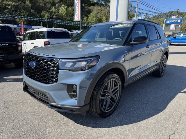 New 2026 Ford Explorer ST-Line w/ ST-Line Street Pack image 4