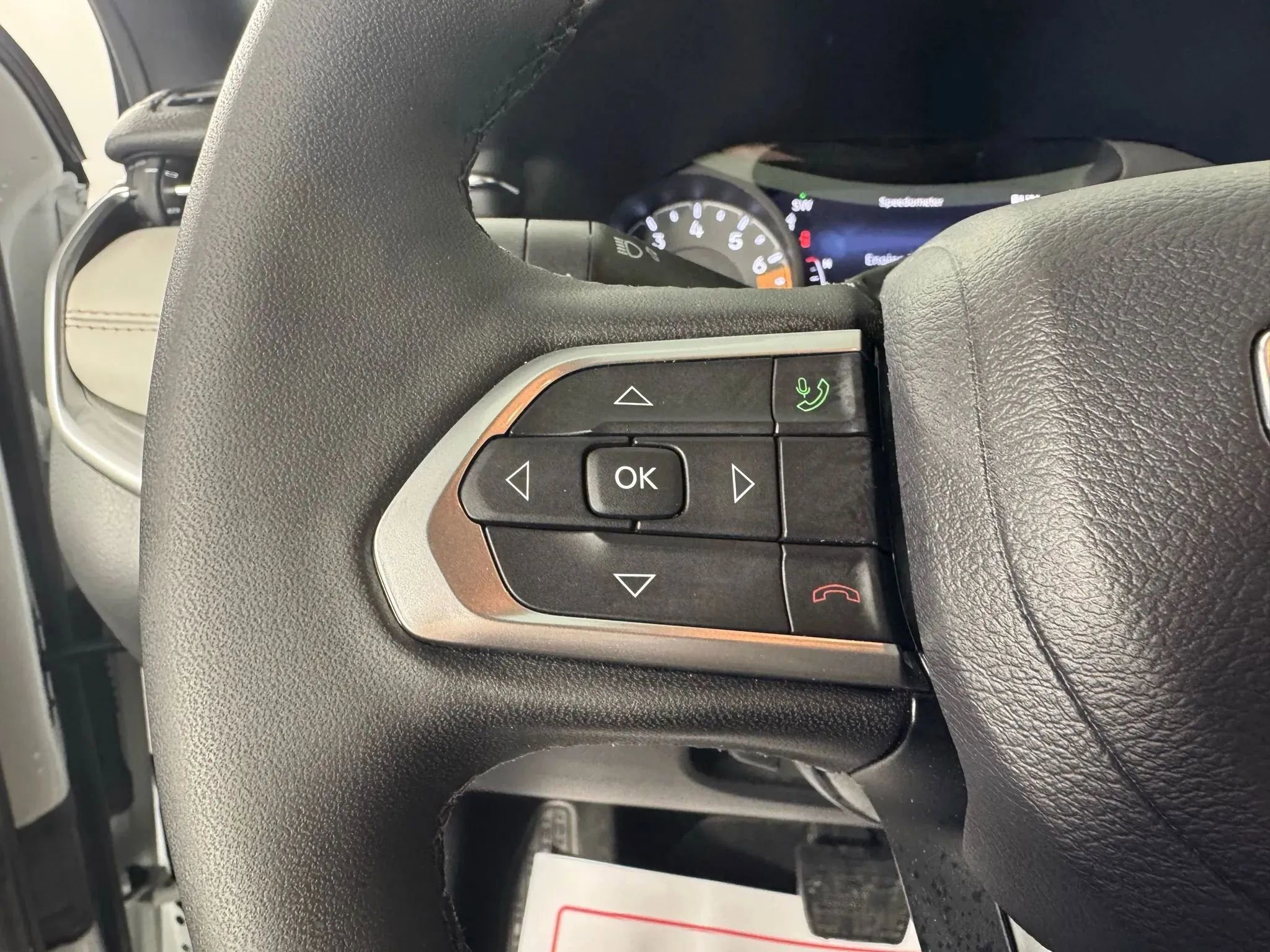 Used 2025 Jeep Compass Limited image 15