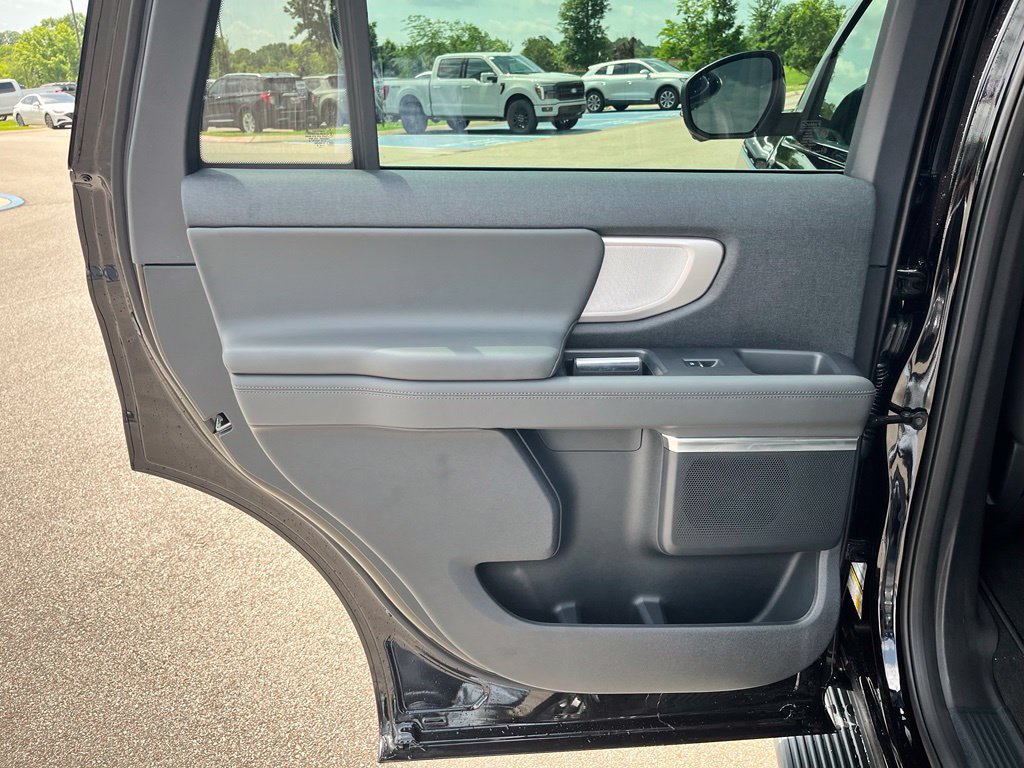 New 2026 Ford Expedition Active RWD image 14