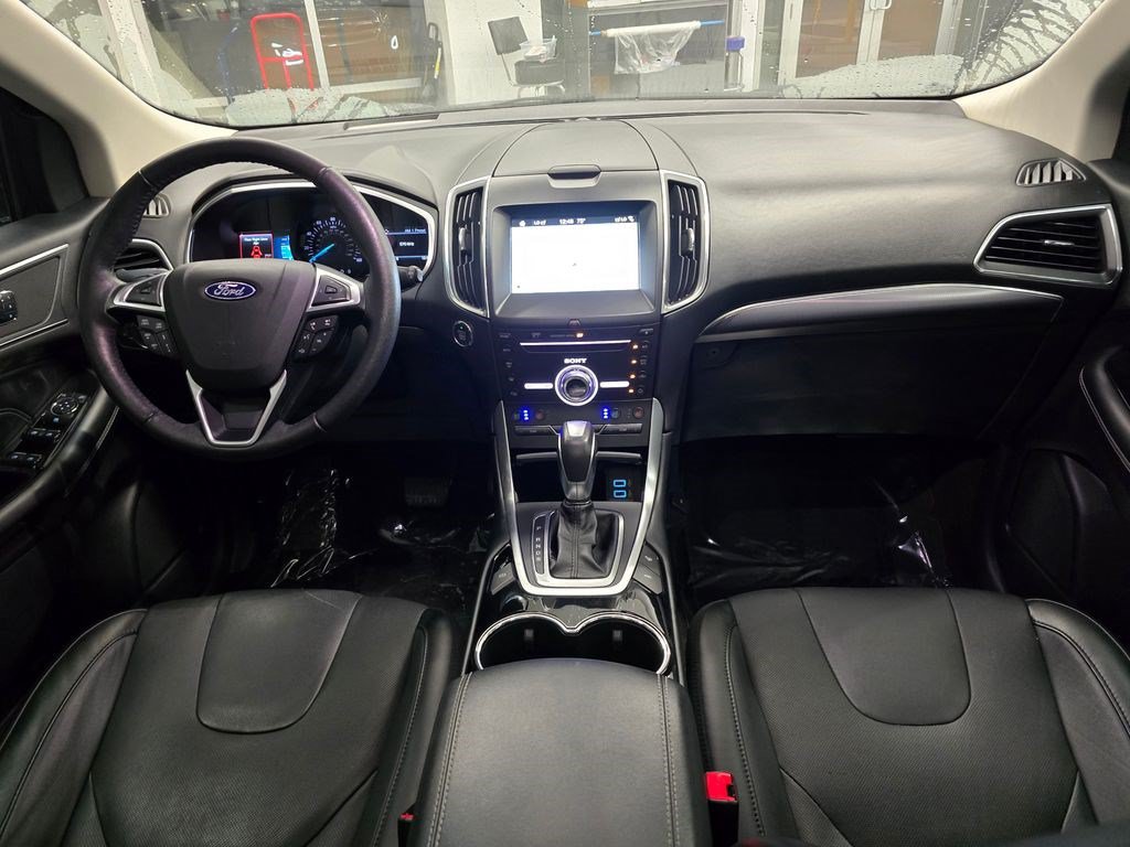 Used 2018 Ford Edge Titanium w/ Equipment Group 302A AWD/4WD image 35