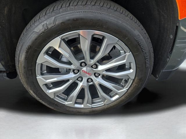 Used 2024 GMC Yukon XL Denali AWD/4WD image 40