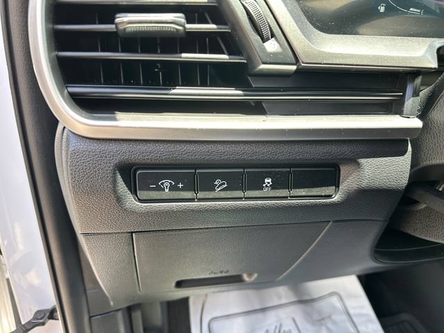 Used 2024 Kia Telluride LX FWD image 22