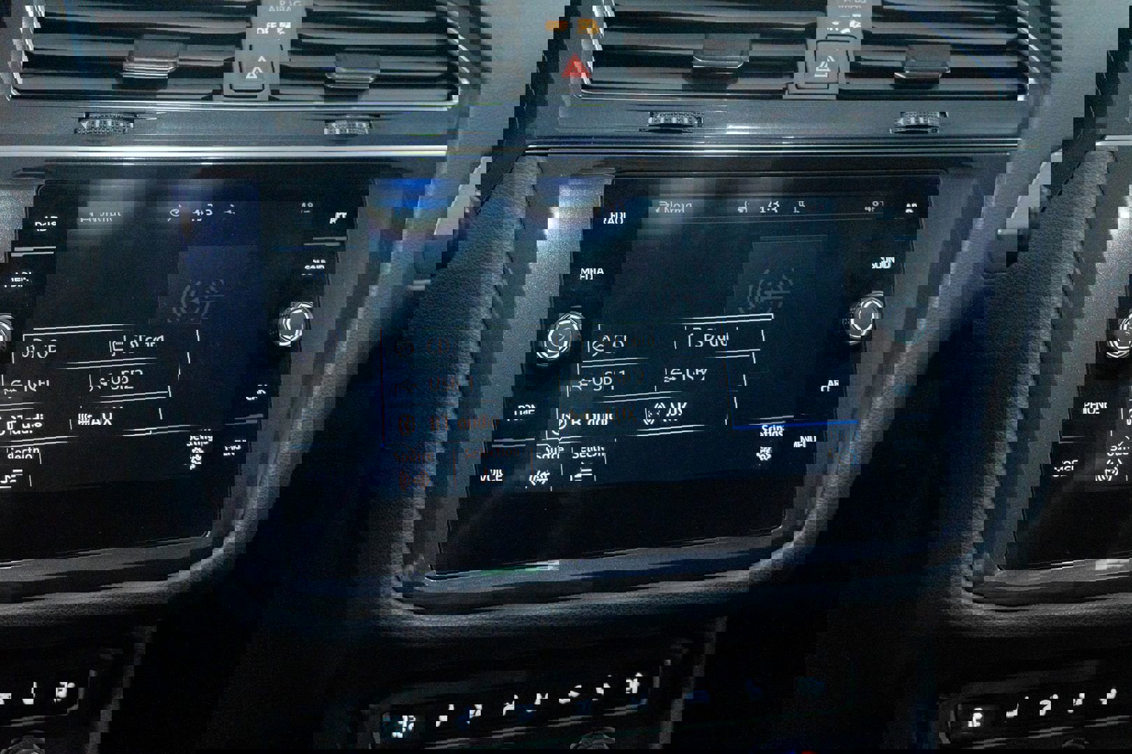 Used 2020 Volkswagen Tiguan SE R-Line w/ 3rd Row Seat Package image 44