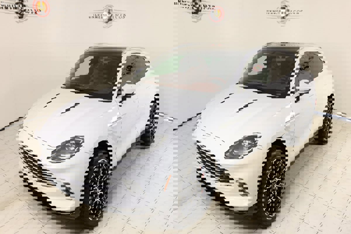 Used 2021 Aston Martin DBX image 35