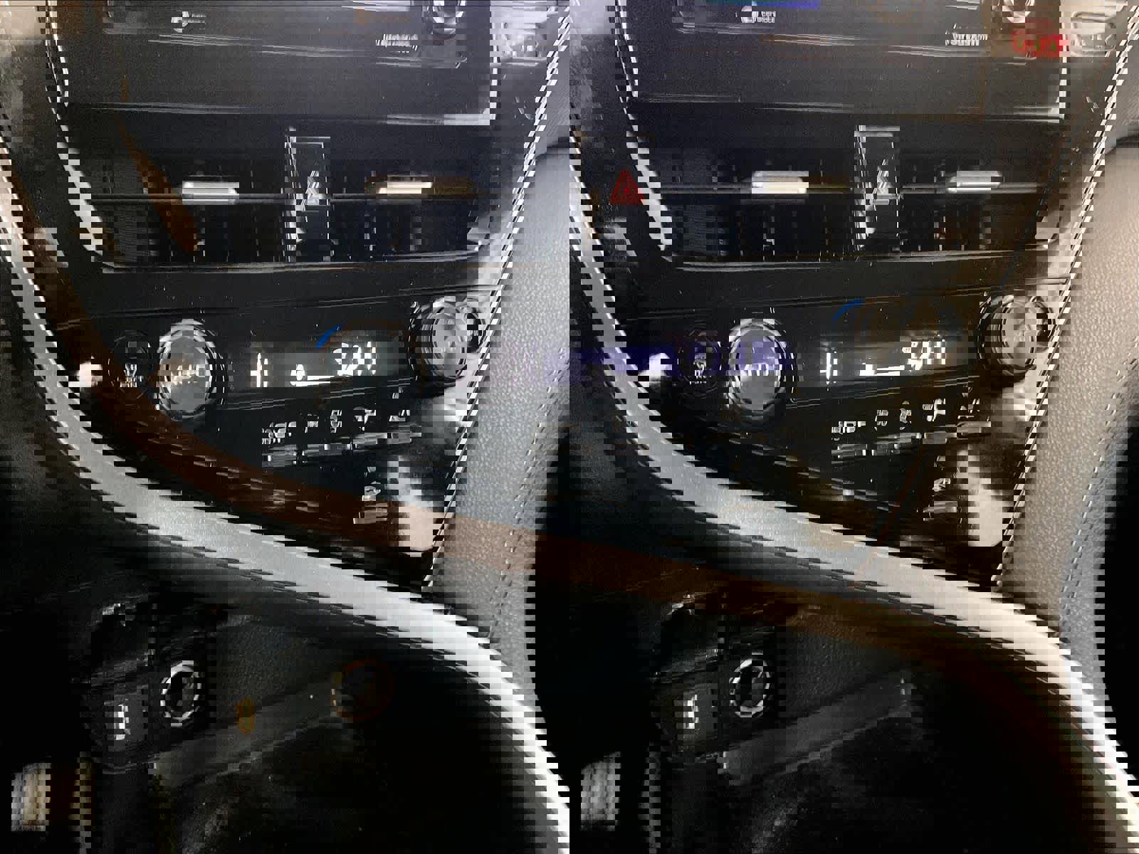 Certified 2023 Toyota Camry SE image 25