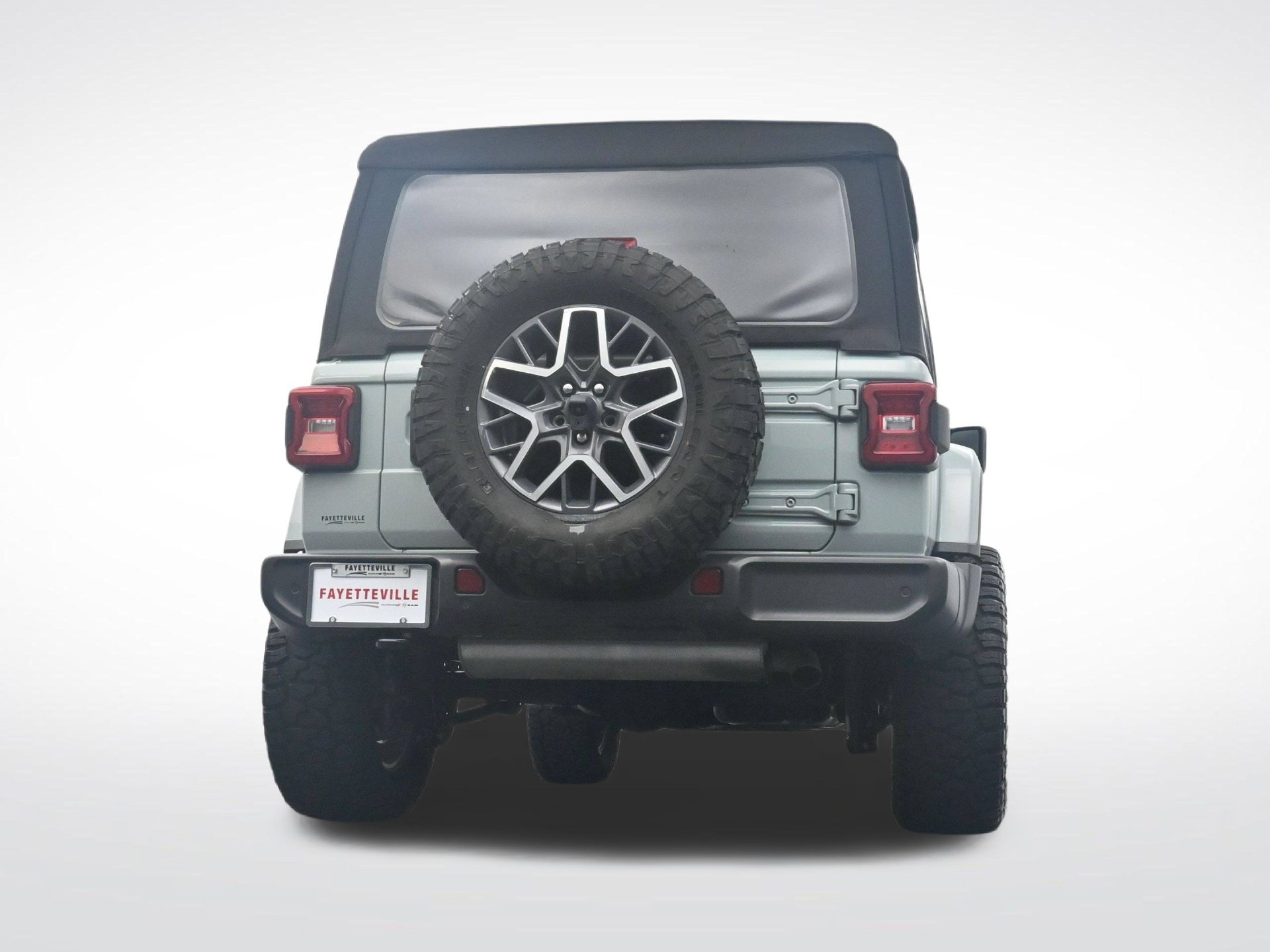 Used 2024 Jeep Wrangler Unlimited Sahara w/ Safety Group AWD/4WD image 34