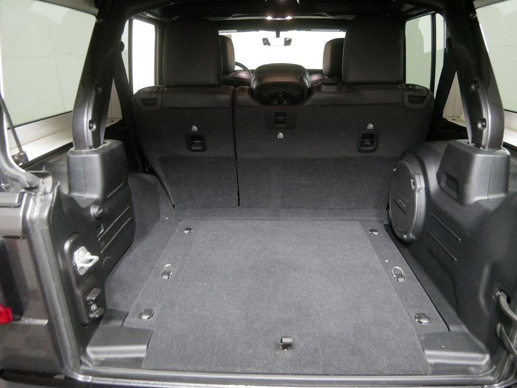 Used 2021 Jeep Wrangler Unlimited Sahara w/ Uconnect 4C Nav & Sound Group image 7