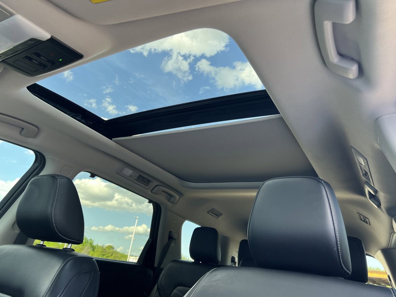 Certified 2023 Nissan Pathfinder Platinum w/ Cargo Package image 25