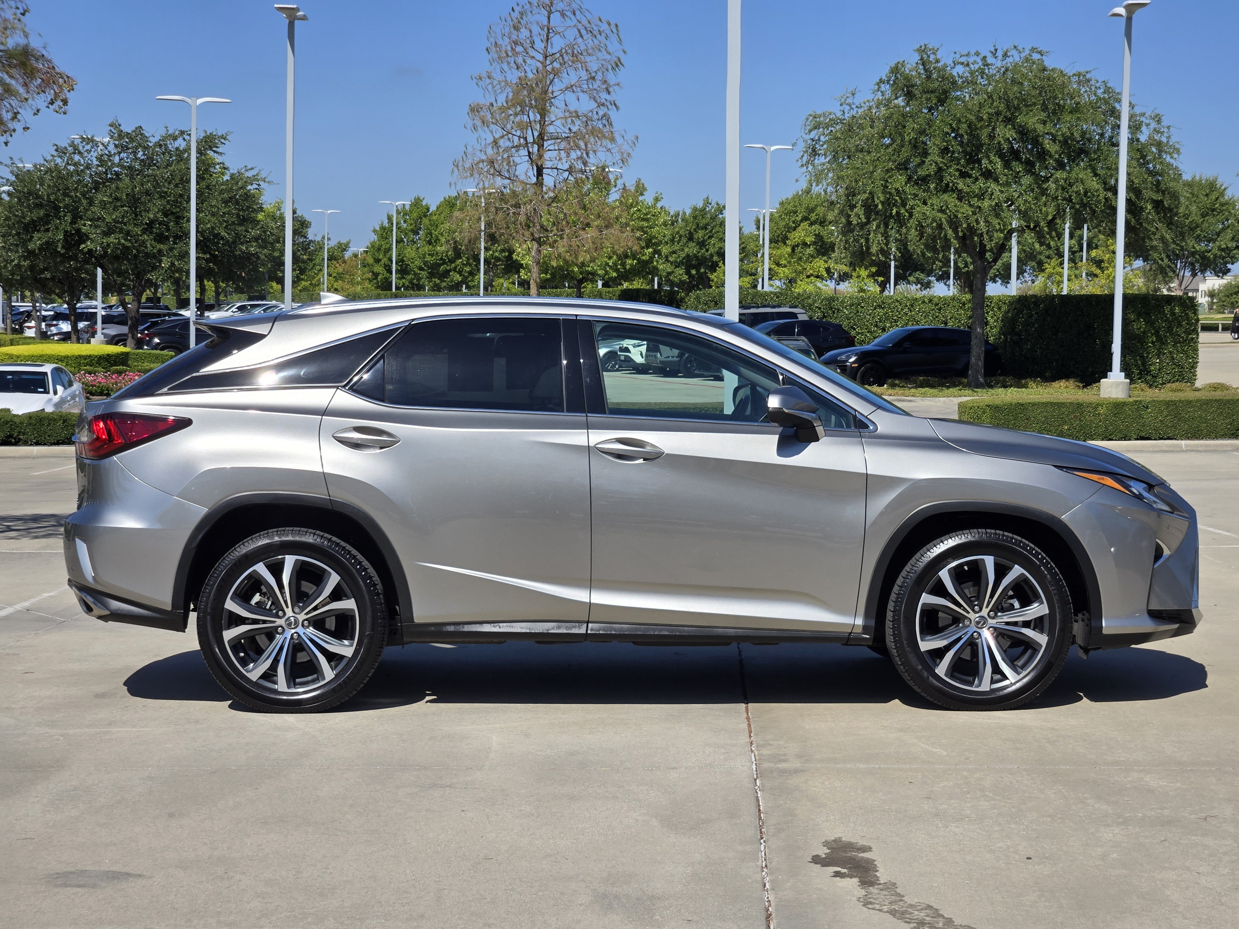 Used 2019 Lexus RX 350 FWD w/ Navigation Package image 4