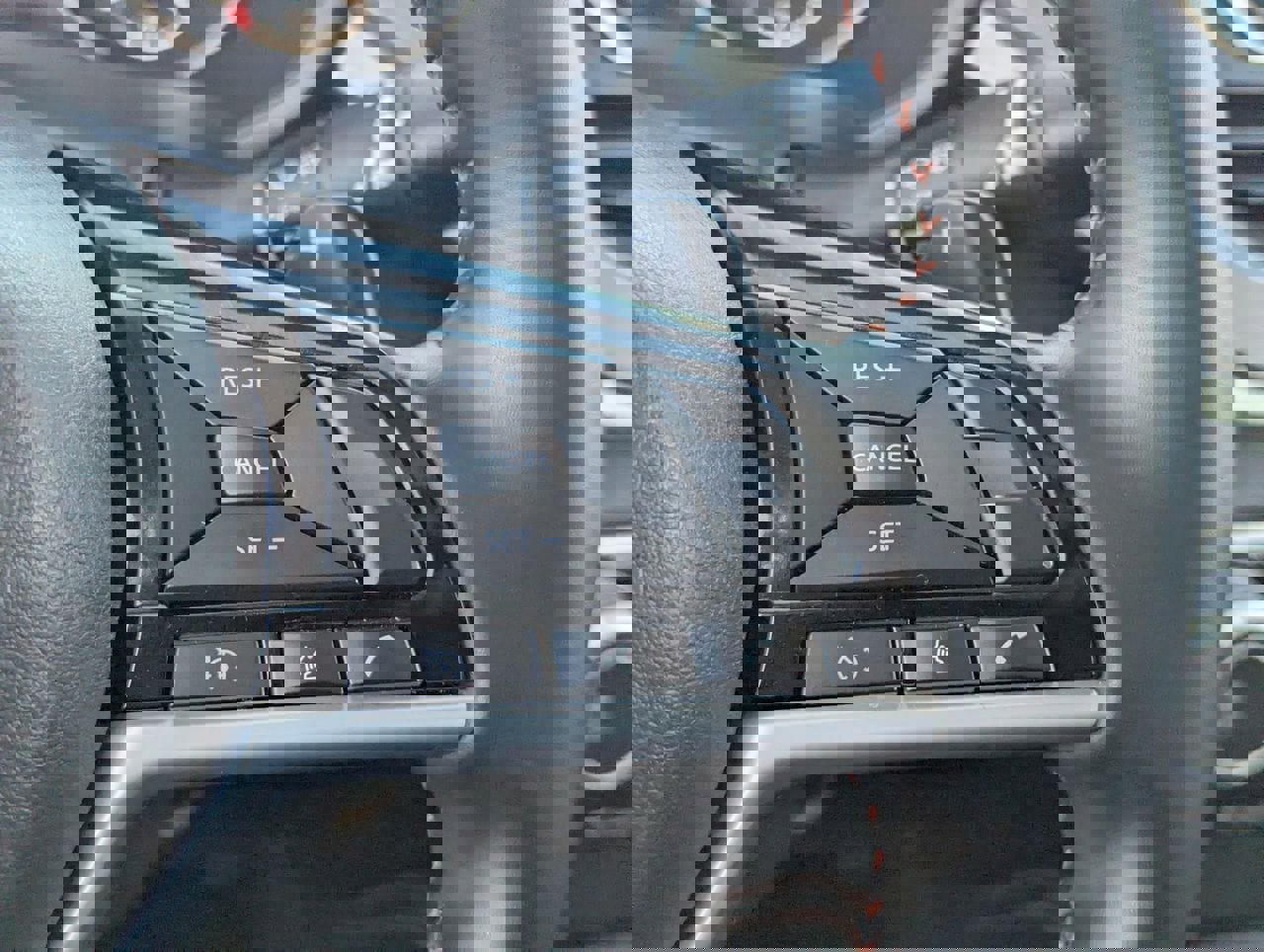 Used 2025 Nissan Altima 2.5 SR image 28