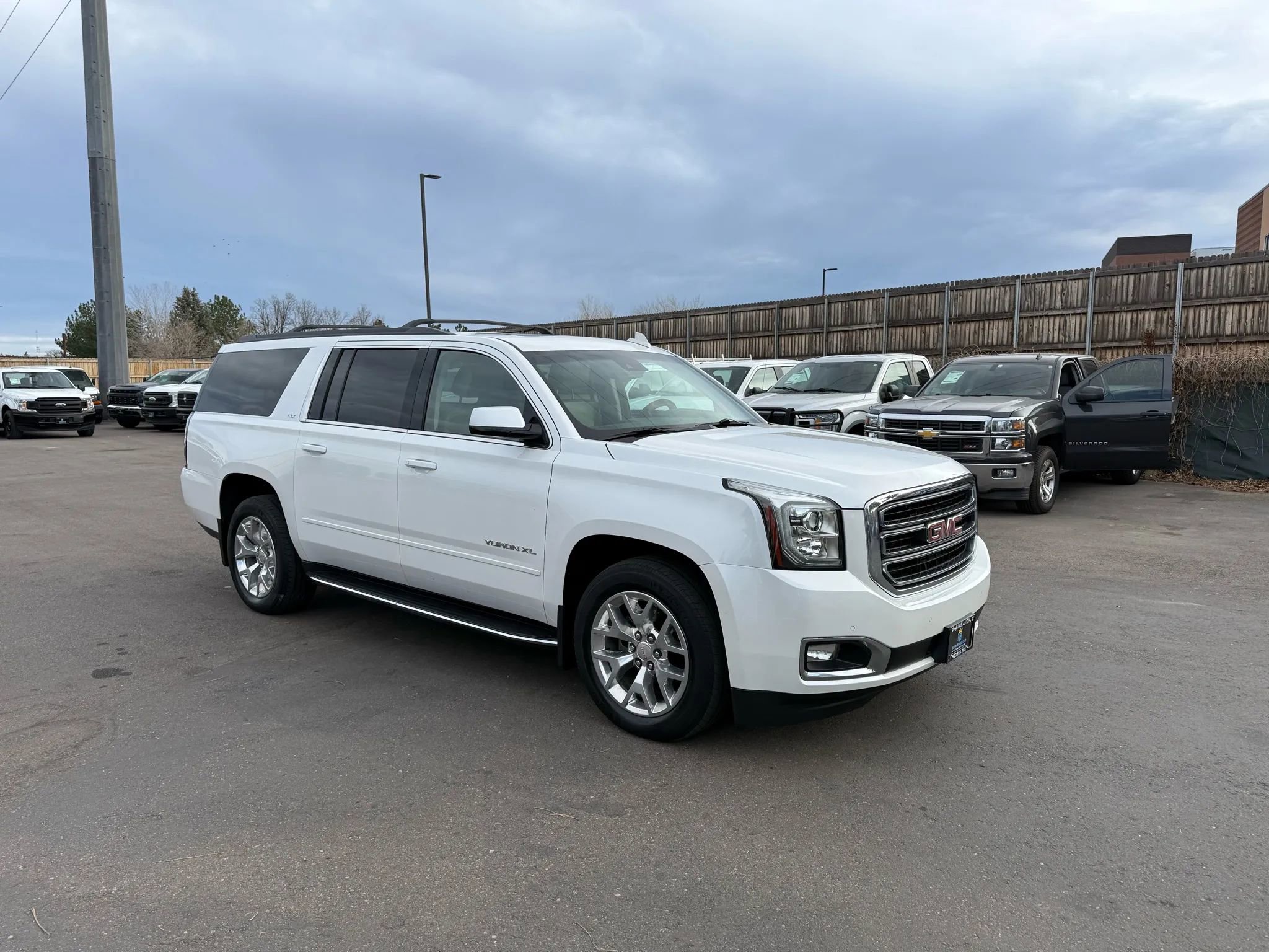 Used 2017 GMC Yukon XL SLT w/ Open Road Package image 11
