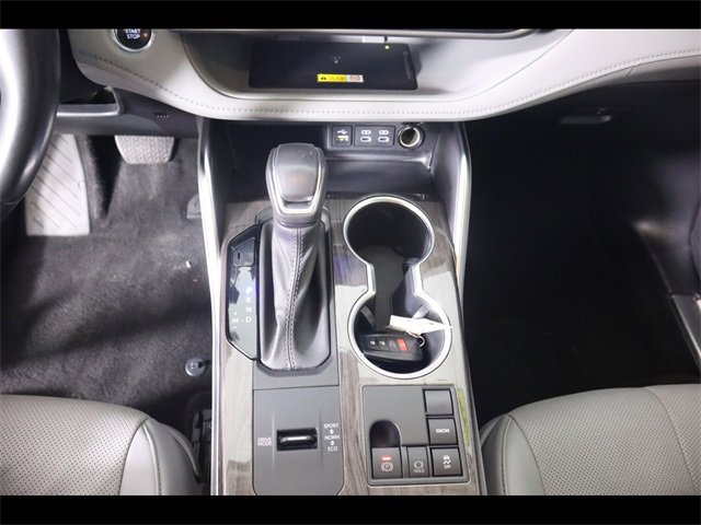 Used 2023 Toyota Highlander Limited image 33