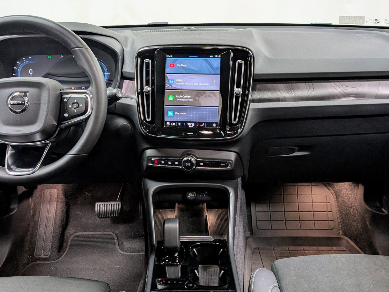 Used 2023 Volvo XC40 Recharge Ultimate w/ Protection Package Premier image 24