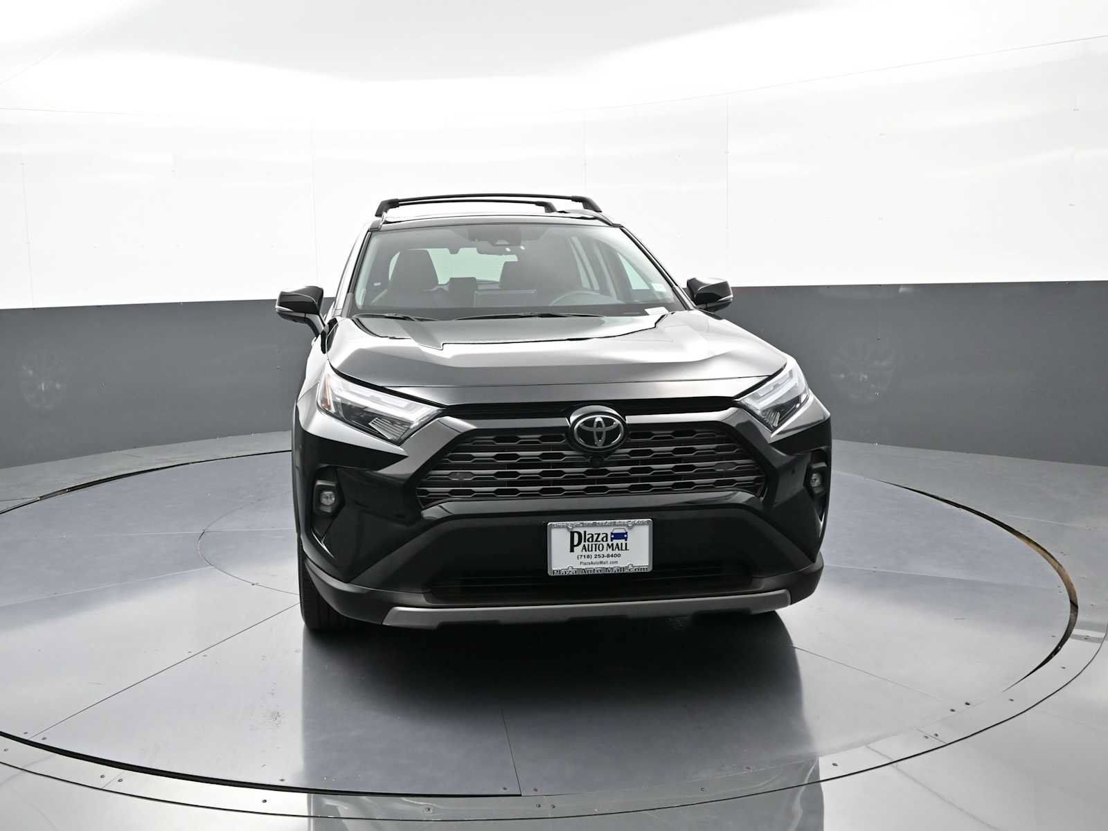Used 2022 Toyota RAV4 Limited AWD/4WD image 2