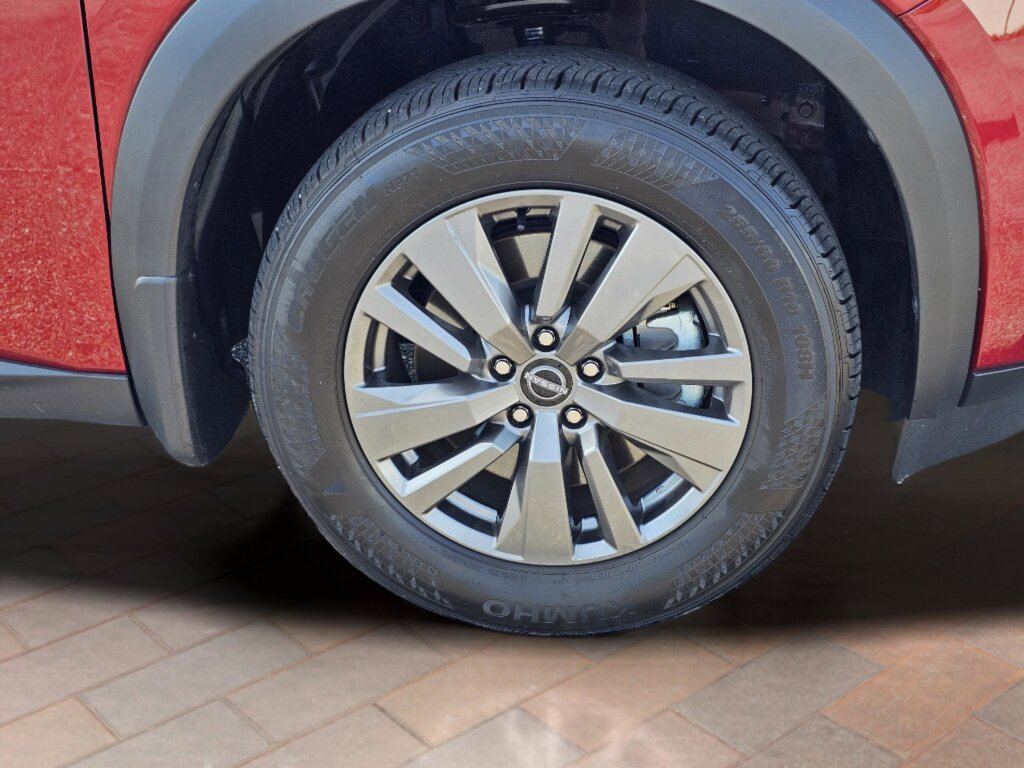 Used 2024 Nissan Pathfinder SV w/ Black Appearance Package image 6