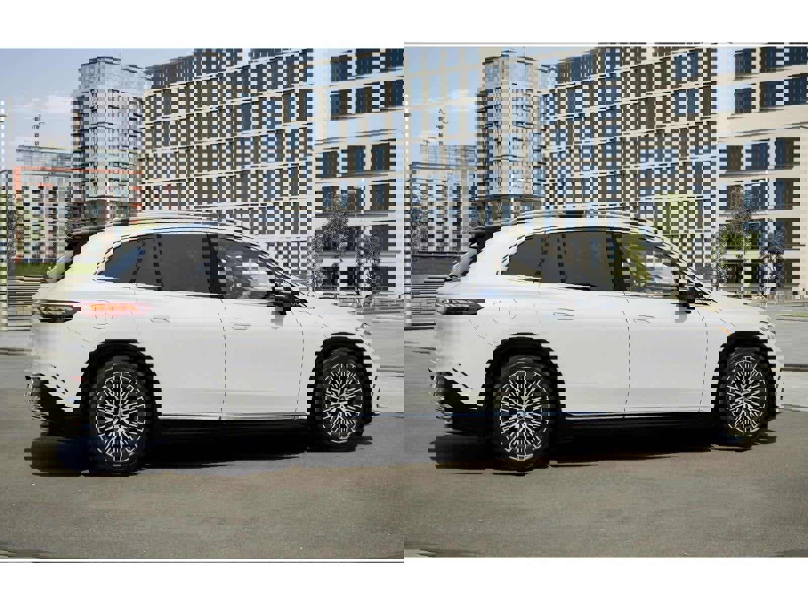 New 2026 Mercedes-Benz EQS 550 4MATIC SUV image 17