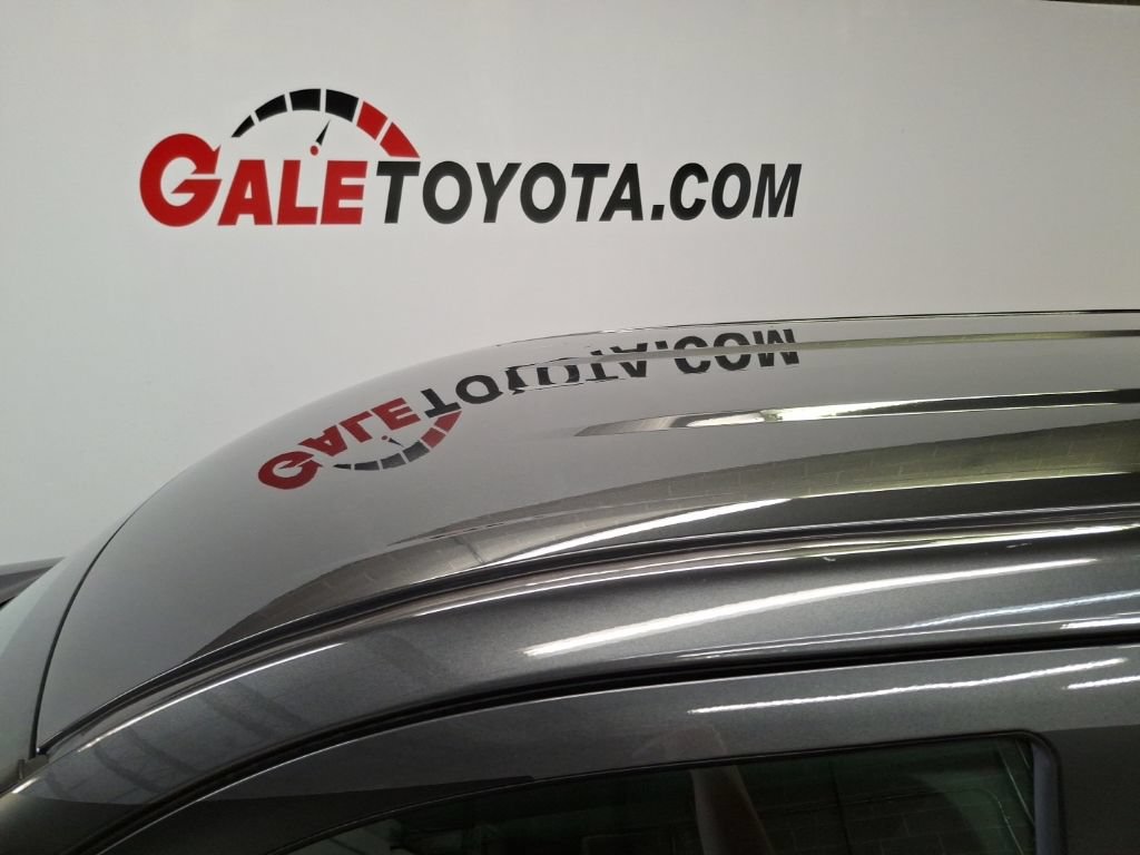 Used 2025 Toyota Tundra SR5 w/ SR5 Convenience Package AWD/4WD image 8