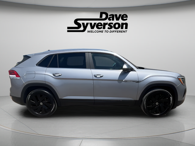 Used 2024 Volkswagen Atlas Cross Sport SE AWD/4WD image 6