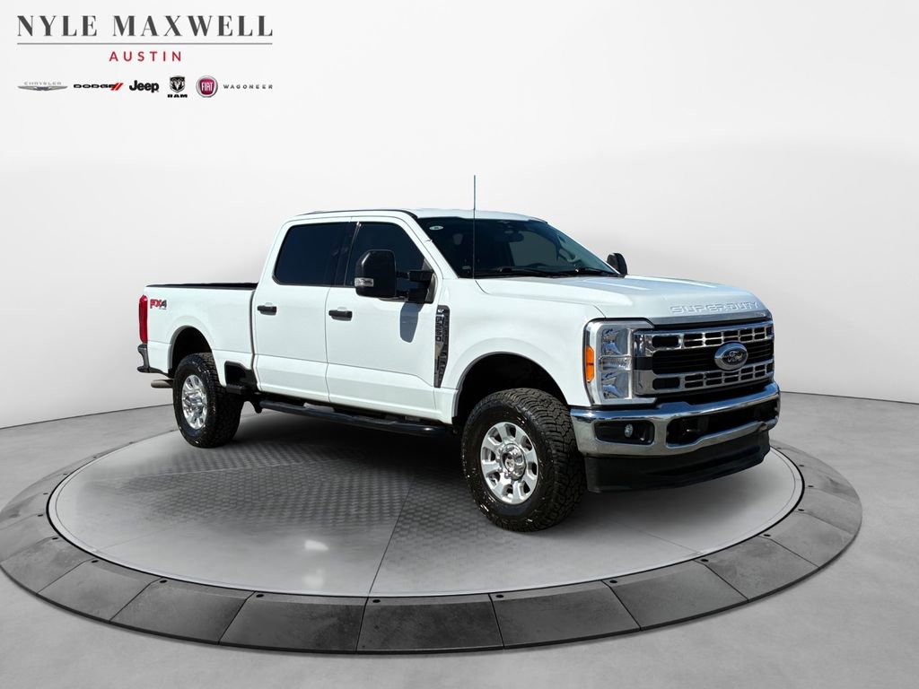 Used 2023 Ford F250 XLT w/ FX4 Off-Road Package image 2