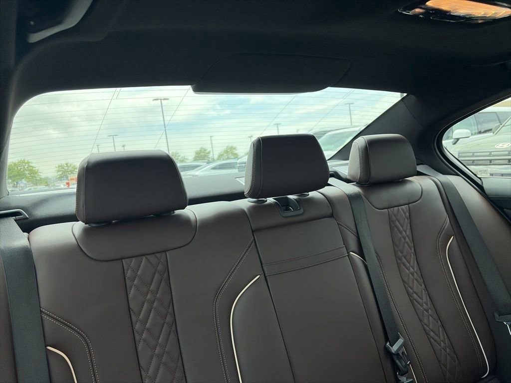 Used 2021 BMW M550i xDrive AWD/4WD image 35