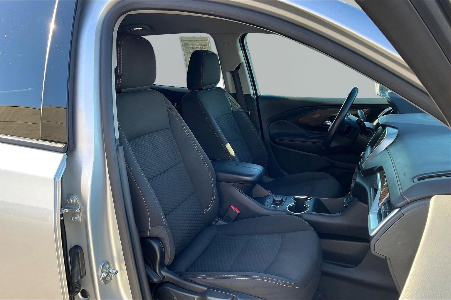 Used 2019 GMC Terrain SLE w/ Driver Convenience Package AWD/4WD image 27