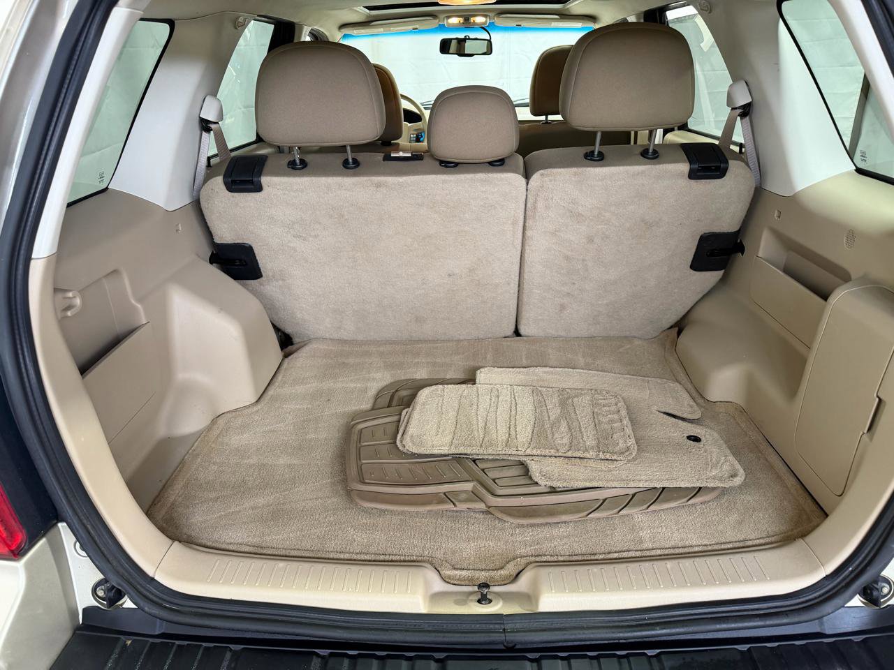 Used 2010 Ford Escape XLT image 19