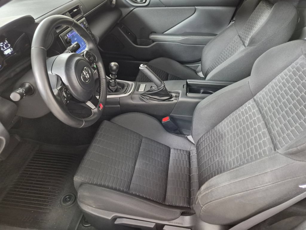 Used 2023 Toyota GR86 RWD image 21