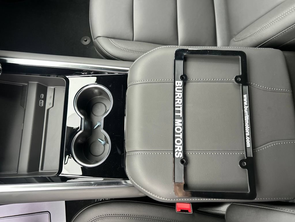 New 2026 Chevrolet Suburban LT w/ Comfort Package AWD/4WD image 20