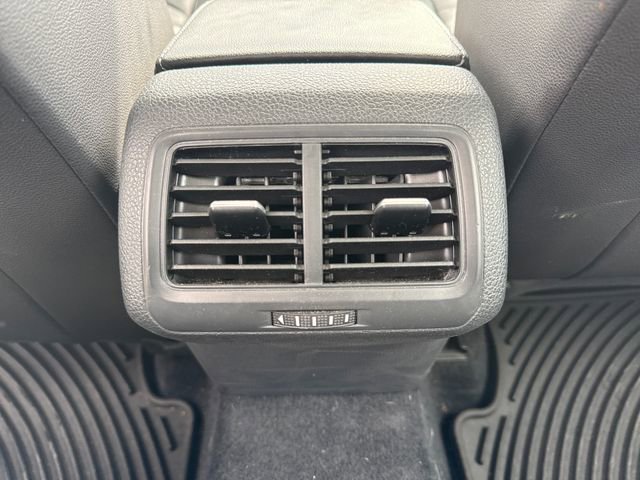 Used 2015 Volkswagen Golf S FWD image 21