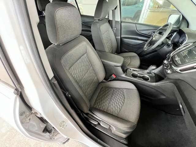 Used 2021 Chevrolet Equinox LT image 23