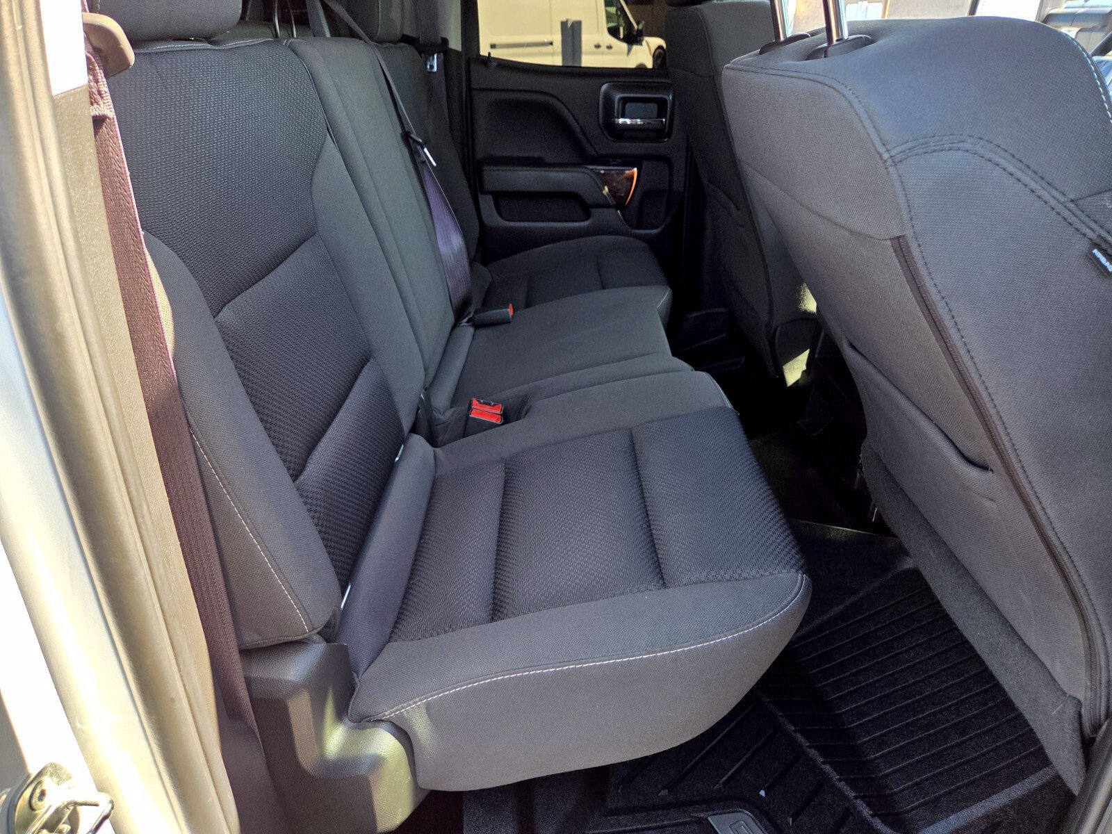 Used 2017 GMC Sierra 2500 SLE w/ HD SLE Preferred Plus Package AWD/4WD image 14