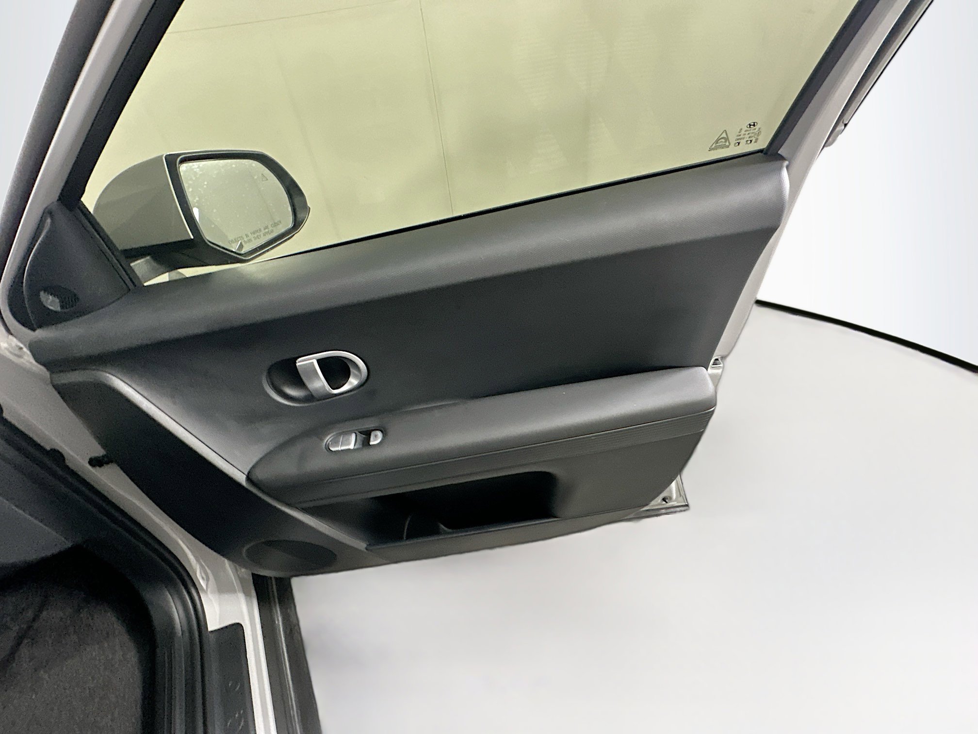 Used 2024 Hyundai Ioniq 5 SEL image 32