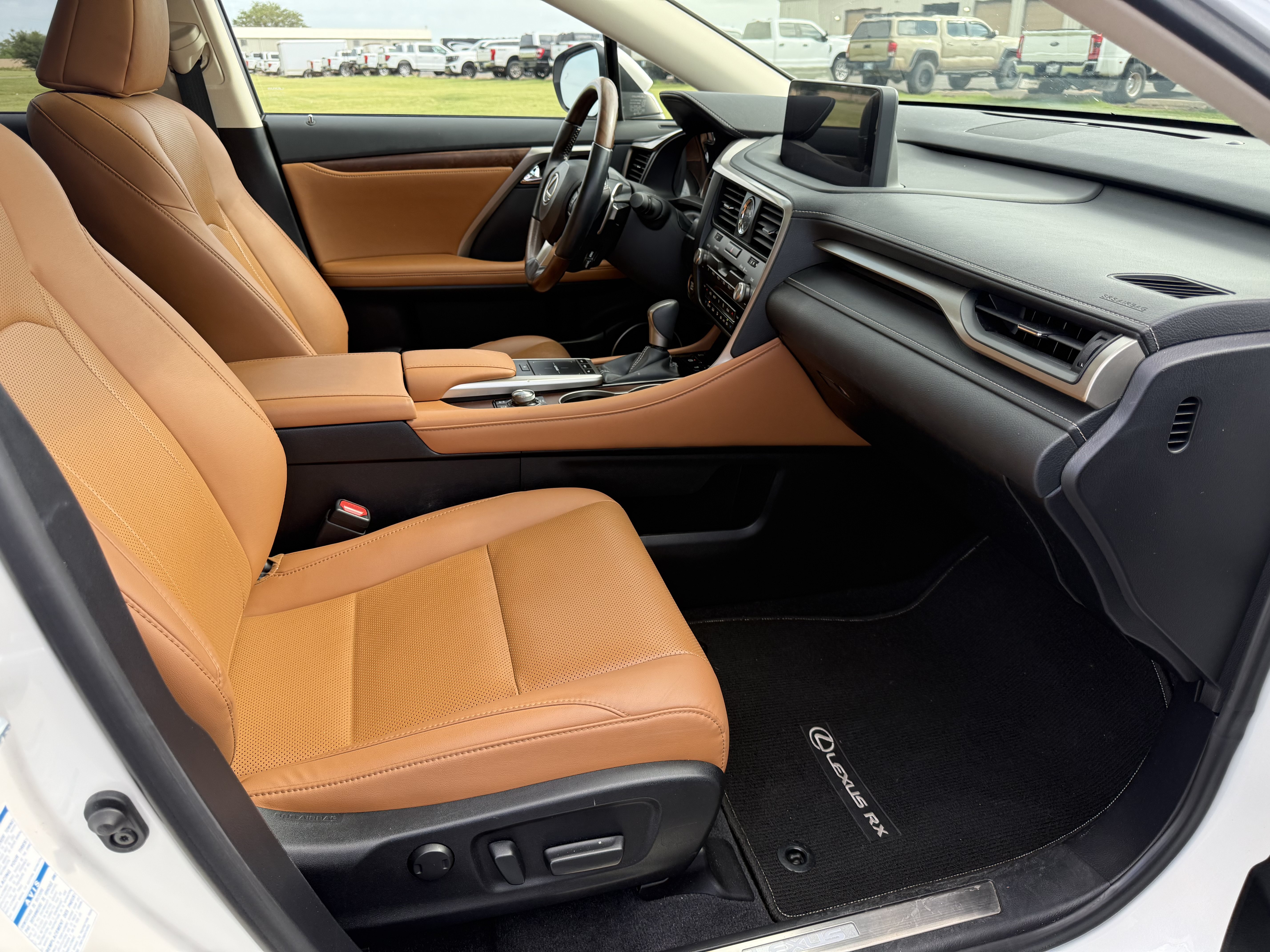 Used 2022 Lexus RX 350L Premium AWD/4WD image 10