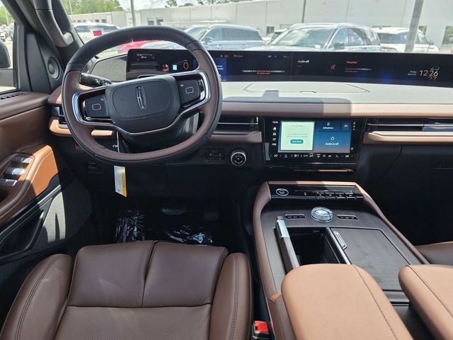 New 2026 Lincoln Navigator Reserve AWD/4WD image 6