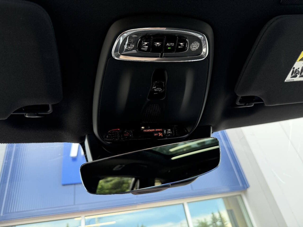 Used 2016 Volvo XC90 T6 R-Design w/ Protection Package Plus AWD/4WD image 20