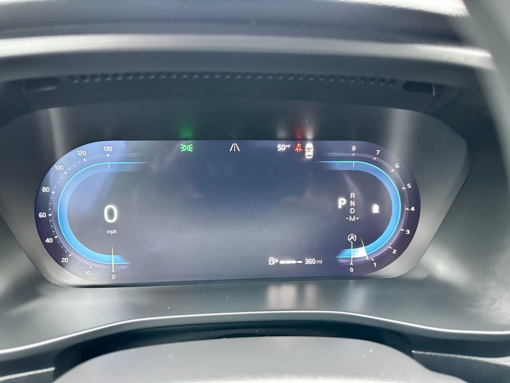 Used 2025 Volvo XC40 B5 Core image 20