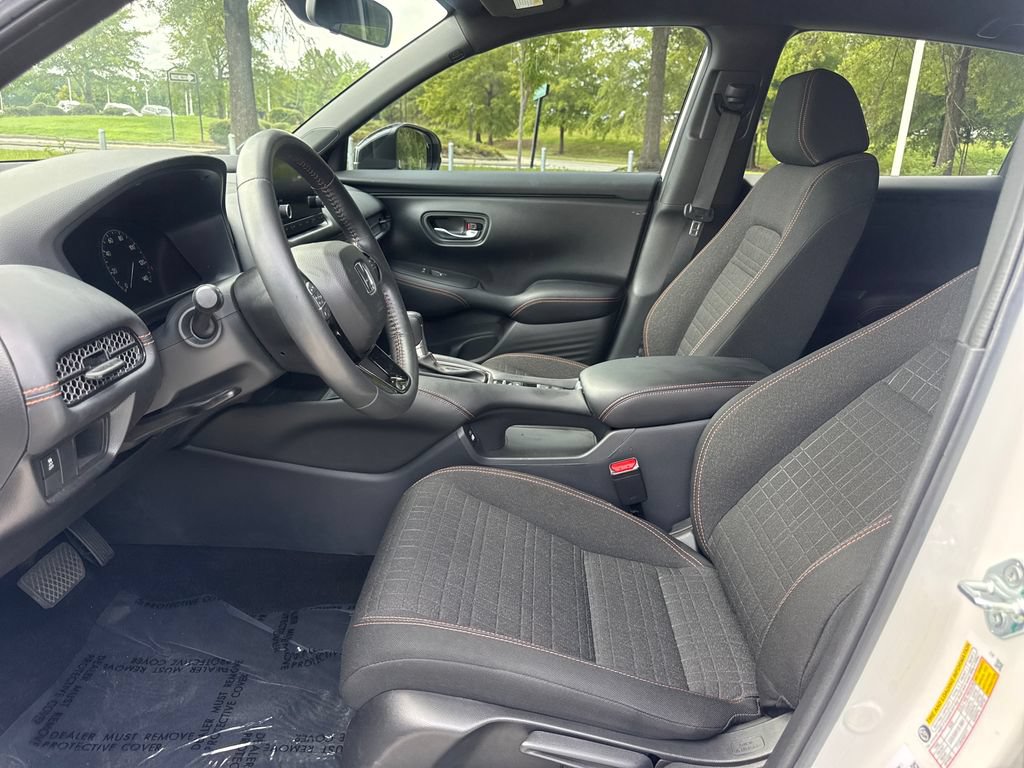 Used 2023 Honda HR-V Sport image 12