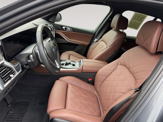 Certified 2026 BMW X5 xDrive50e w/ Climate Comfort Package AWD/4WD image 9