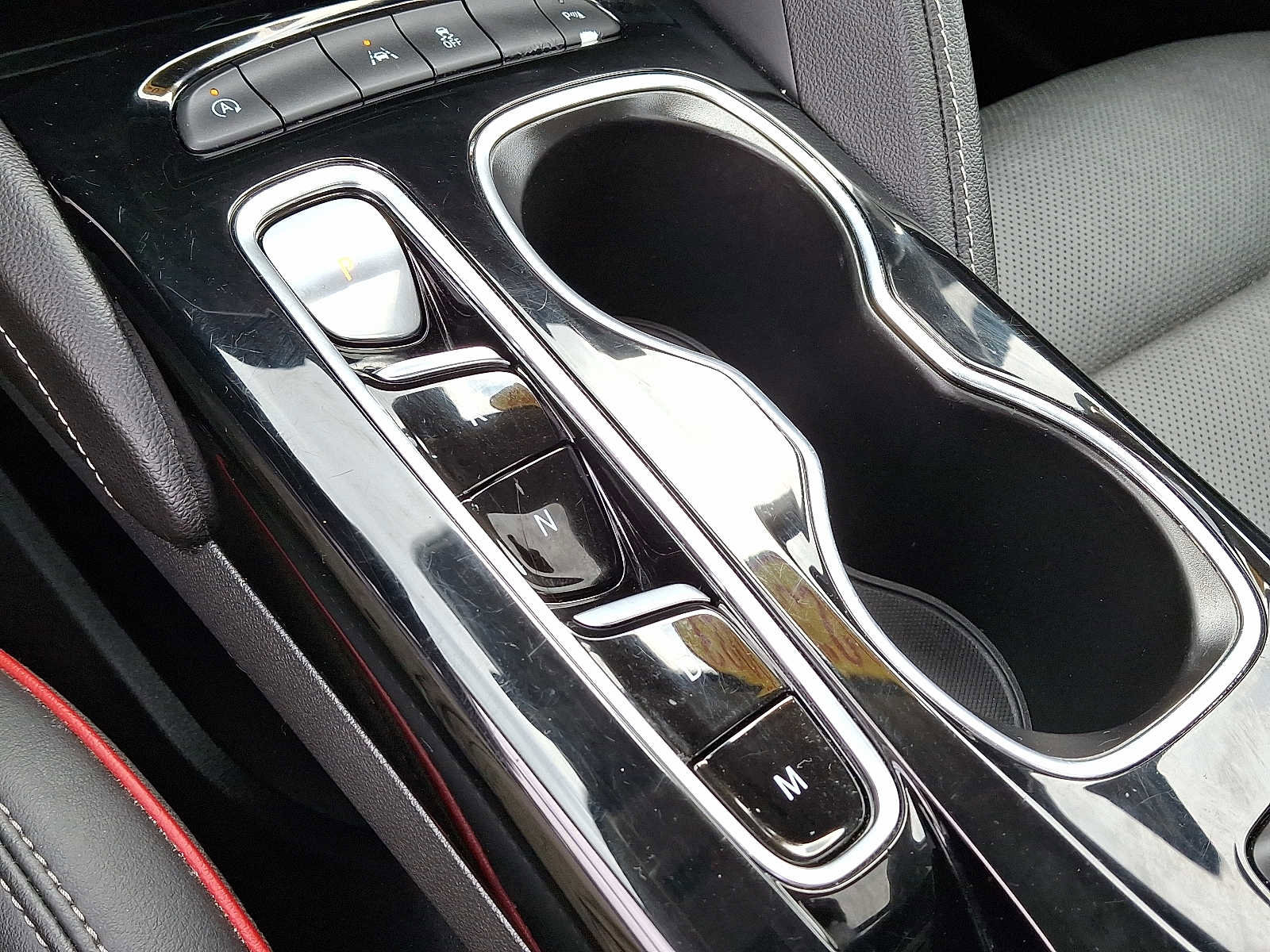 Used 2023 Buick Envision Essence w/ Sport Touring Package image 16