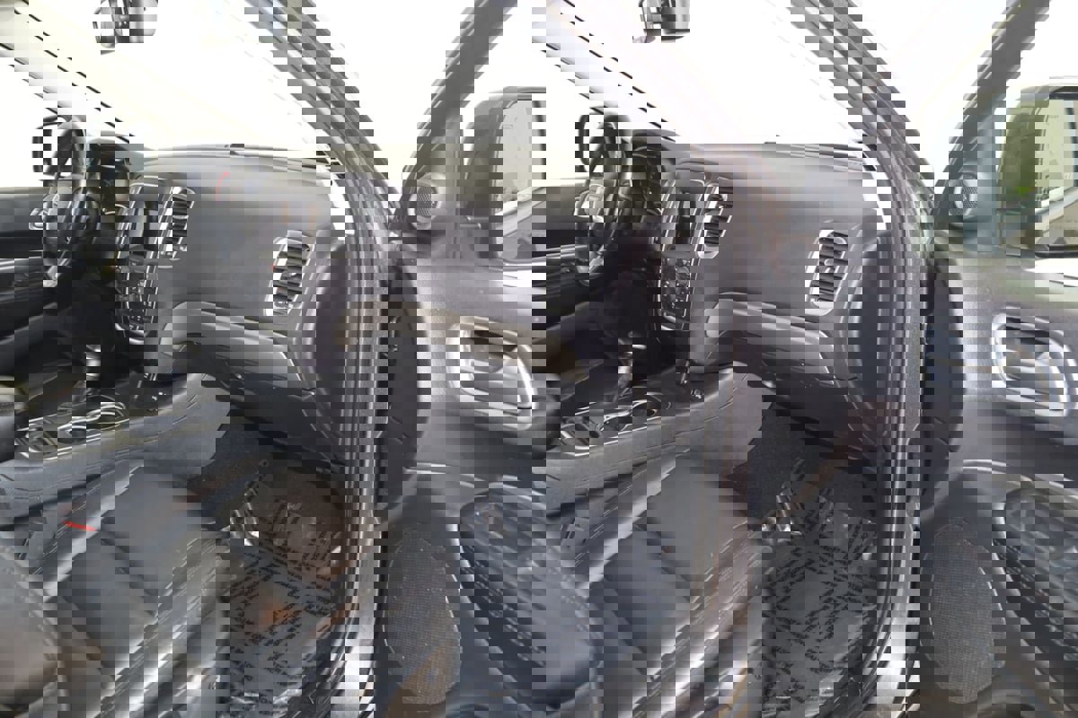 Used 2019 Dodge Durango SXT image 41