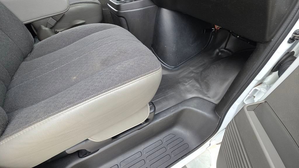 Used 2024 GMC Savana 2500 w/ Driver Convenience Package image 14